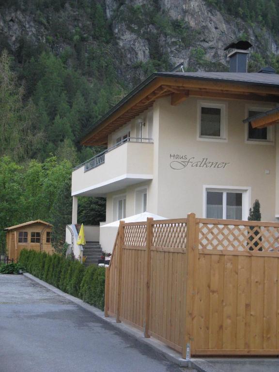 Haus Falkner Barbara Umhausen Eksteriør billede